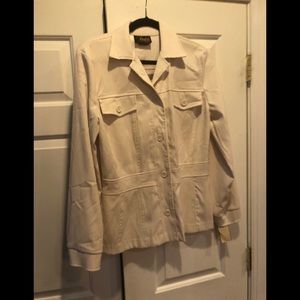 Women’s short trench coat
